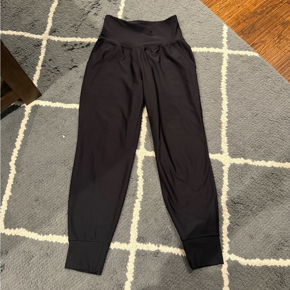Old Navy High Rise Go Dry Leggings